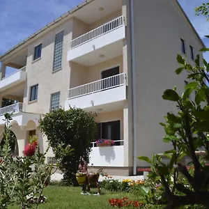 https://apartment-lidija-krk-island.primorje-gorskikotar.com